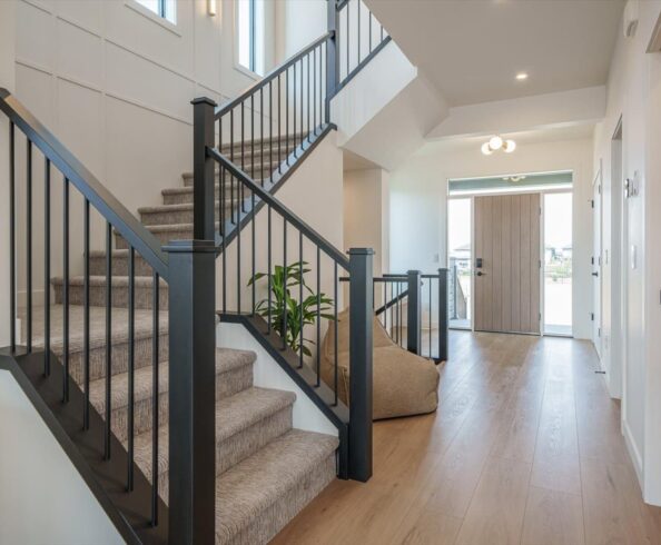 510 Hamm Cres - Entry