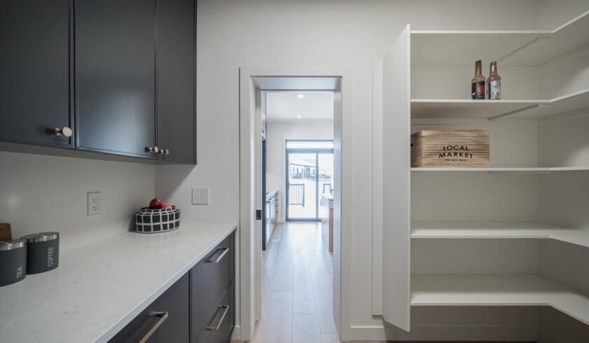 510 Hamm Cres - Pantry