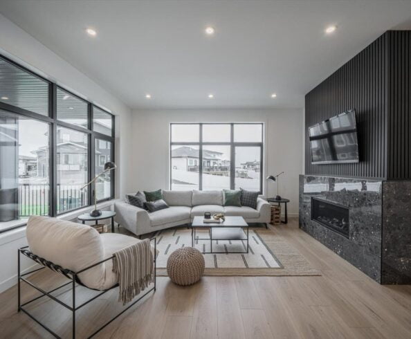 510 Hamm Cres - Living Room