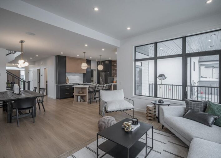 510 Hamm Cres - Main floor