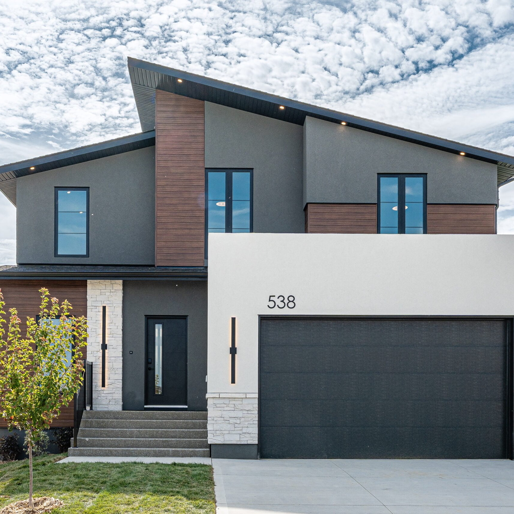 Photo taken by Scott Prokop Photography (www.repics.ca)