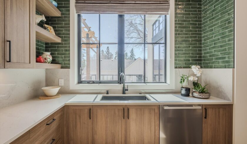 Custom home Saskatoon infill