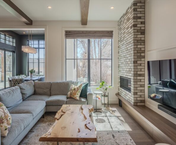 Custom home Saskatoon infill