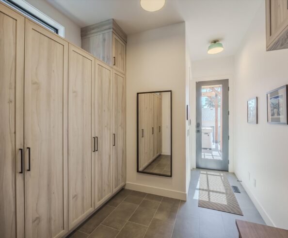 Custom home Saskatoon infill