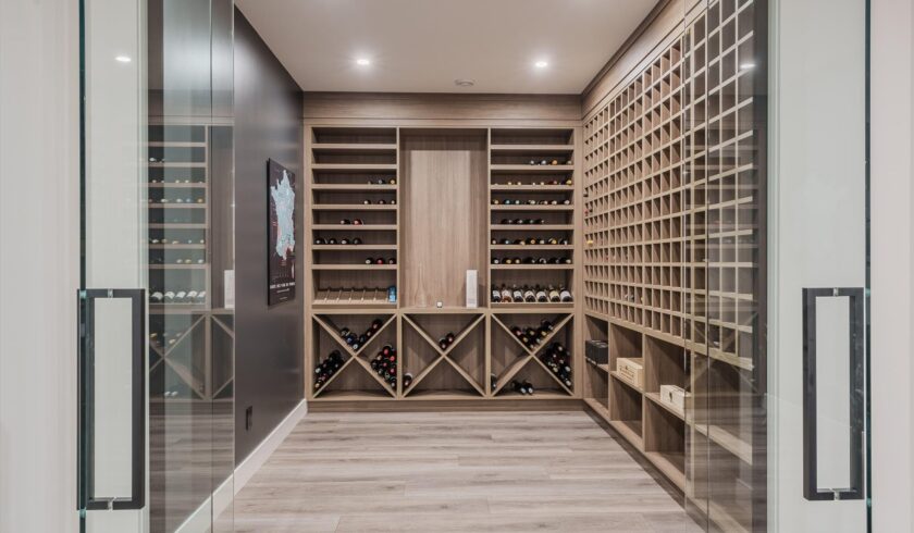 Custom home Saskatoon infill